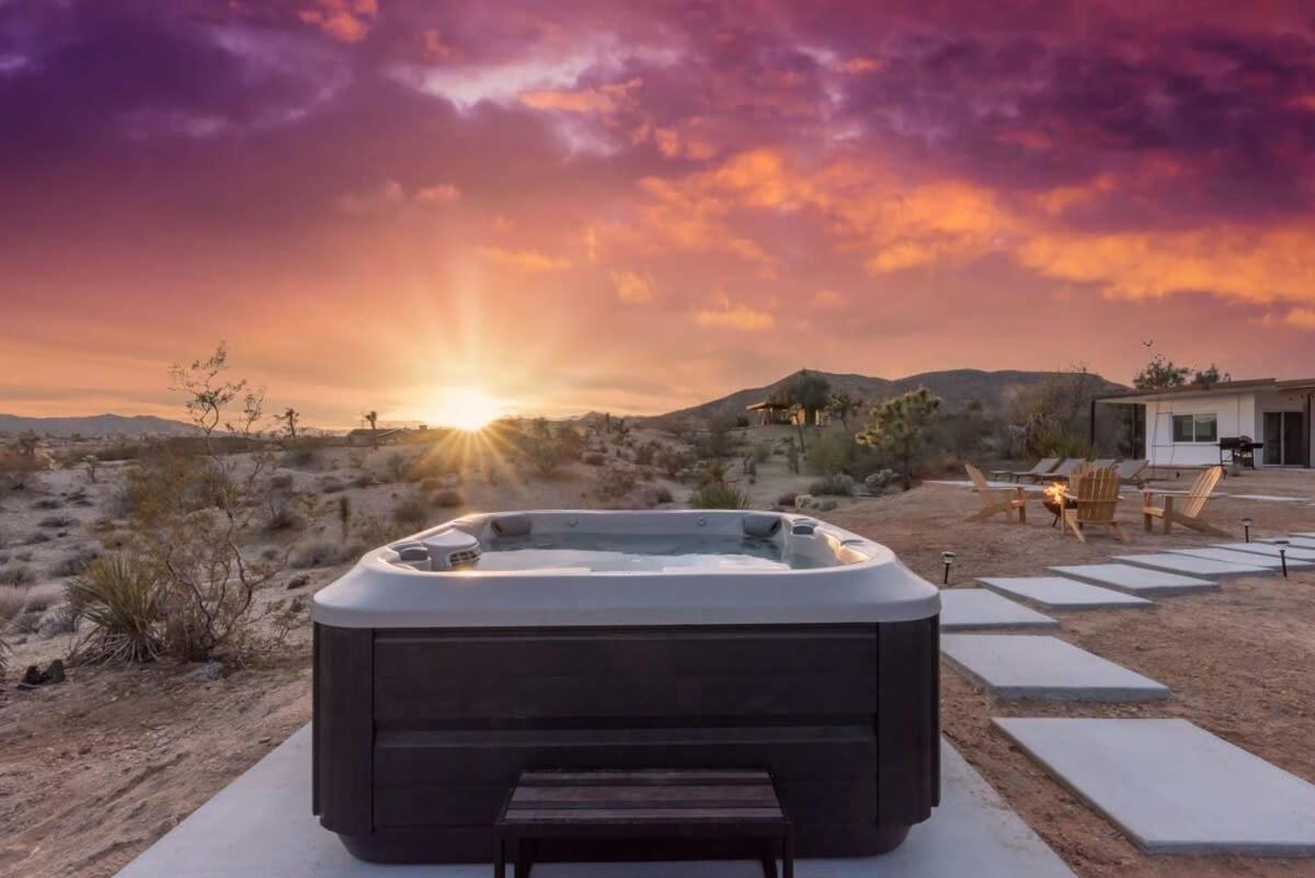 Kinetic House-Joshua Trees Sculptures Cowboy Pool Villa Yucca Valley Exterior photo